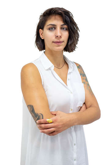 Νατάσσα Δανιηλίδη. Εργάζεται ως Hair Stylist. Καθηγήτρια κομμωτικής στη Σχολή Κομμωτικής του ΙΕΚ PRAXIS.