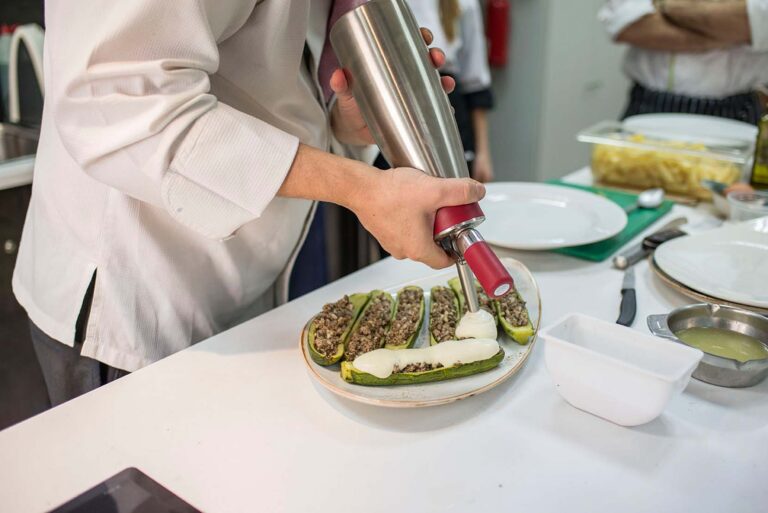 Επαγγελματική Μαγειρική (Professional Cooking)