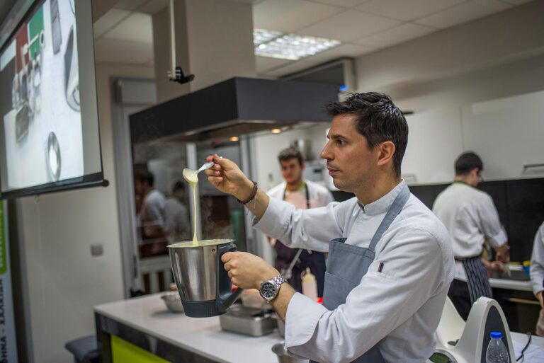 Μετεκπαίδευση στην Υψηλή Μαγειρική Τέχνη: PRAXIS Gastronomy PostGraduate Course