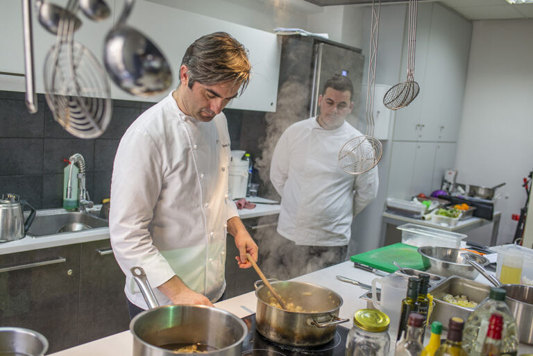 Μετεκπαίδευση στην Υψηλή Μαγειρική Τέχνη: PRAXIS Gastronomy PostGraduate Course