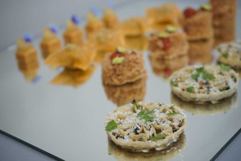 Amuse bouche canapés & Mignardises με τον R&D chef Mιχάλη Μάρθα