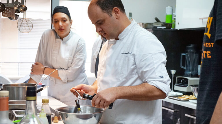 Almost Raw (Σχεδόν… Ωμά!) με τον executive chef Αλέξανδρο Κοσκινά