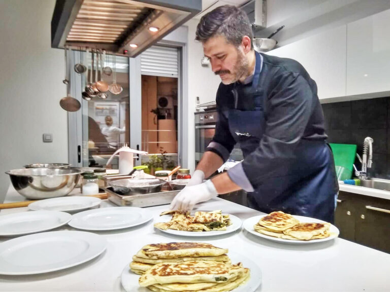 Παραδοσιακές Ελληνικές Πίτες & Ζύμες με τον Chef Κωστή Κωστάκη
