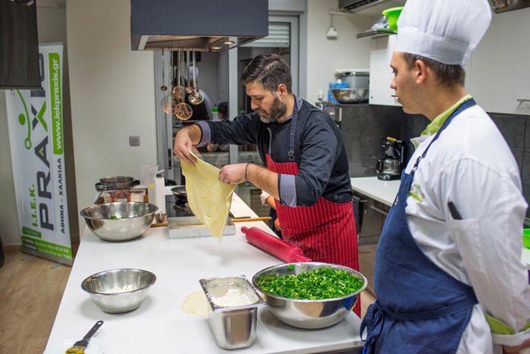 Παραδοσιακές Ελληνικές Πίτες & Ζύμες με τον Chef Κωστή Κωστάκη