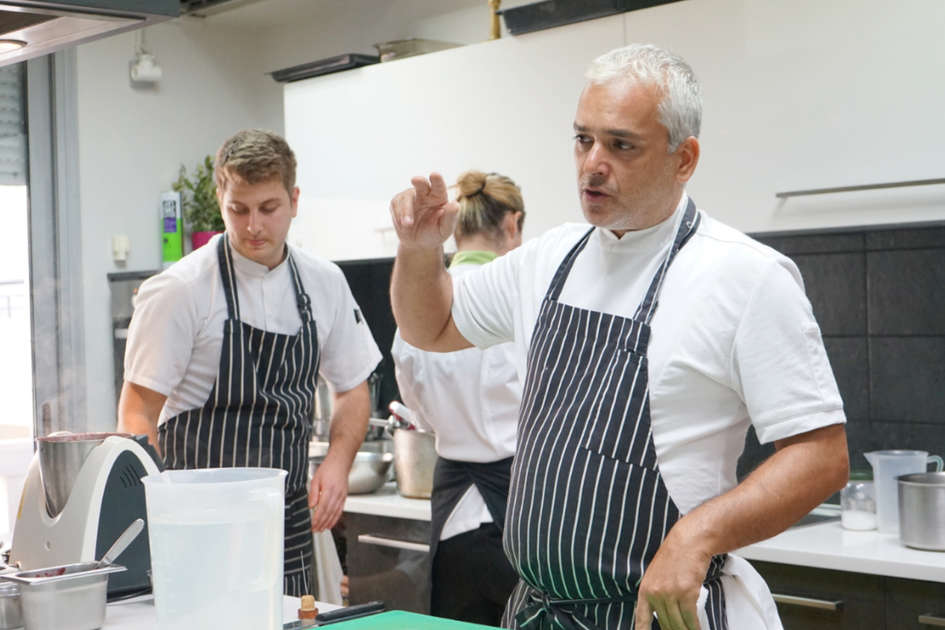 Ο Executive Chef Αγγελος Λάντος 2*Michelin