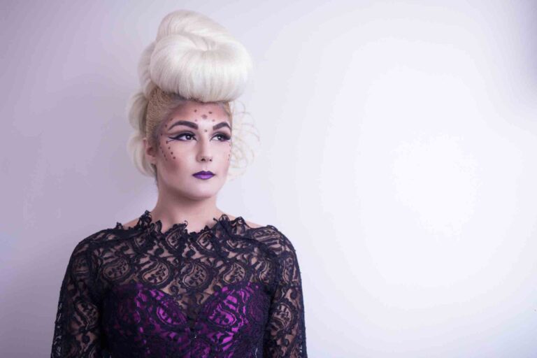 Γυναικεία Χτενίσματα