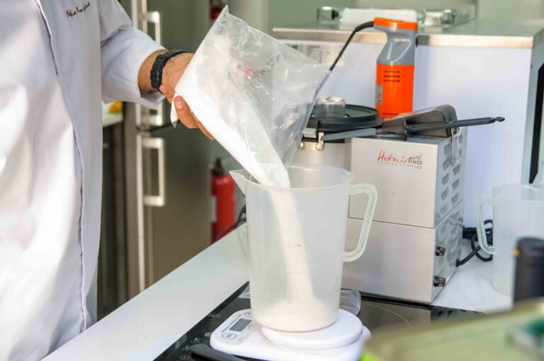 Σεμινάριο Παγωτού Gelato Sorbet-Όλα τα μυστικά τους-Pastry Chef Νίκος Κουκιάσας