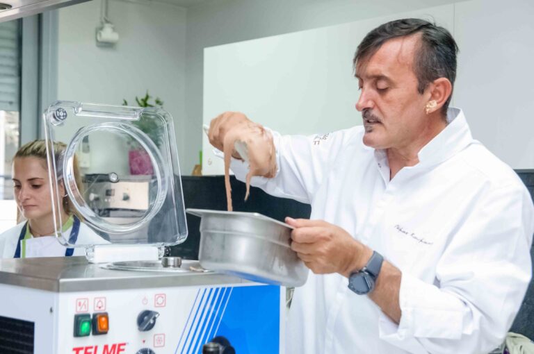 Σεμινάριο Παγωτού Gelato Sorbet-Όλα τα μυστικά τους-Pastry Chef Νίκος Κουκιάσας
