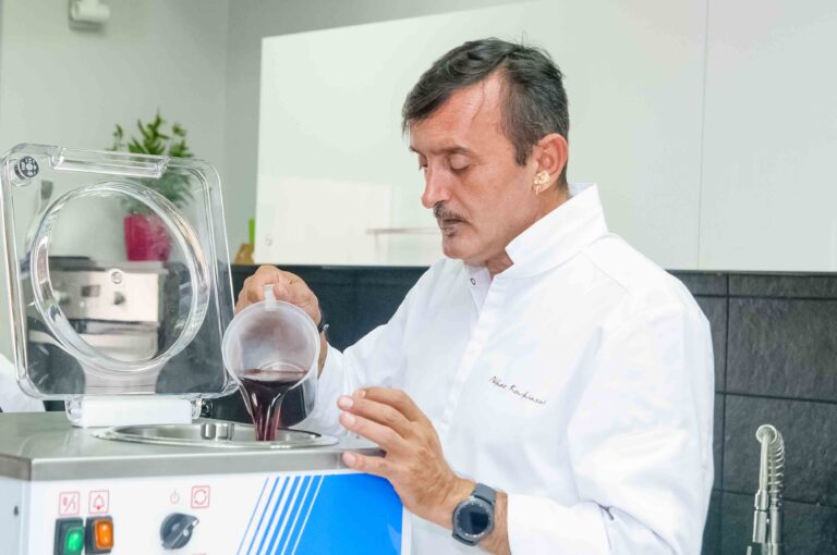 Σεμινάριο Παγωτού Gelato Sorbet-Όλα τα μυστικά τους-Pastry Chef Νίκος Κουκιάσας