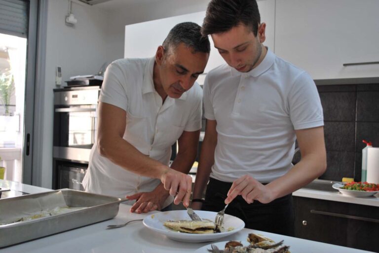 Εστιατόριο: Decoupage Ψαριού (άνοιγμα / καθάρισμα)