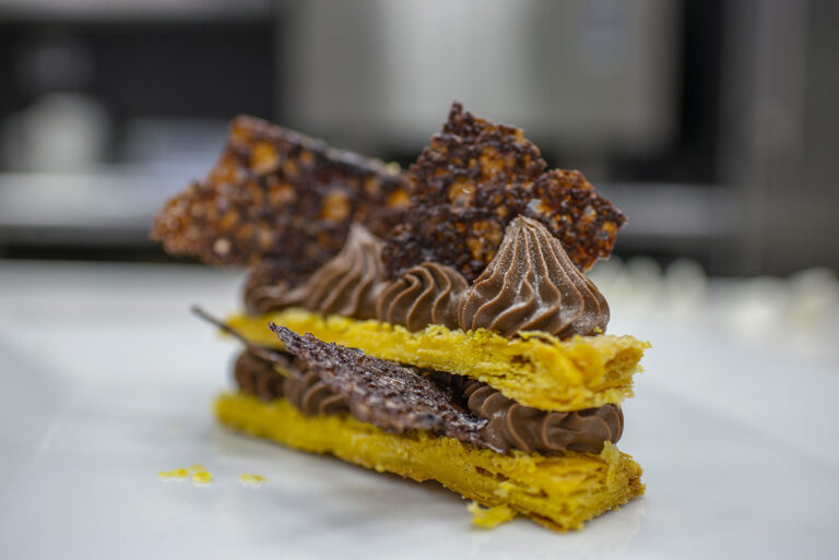 Μιλφέιγ με Χειροποίητη Σφολιάτα