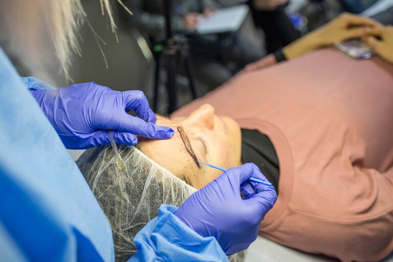 Σεμινάριο MicroBlading: Ημι-μόνιμο Tattoo Φρυδιών
