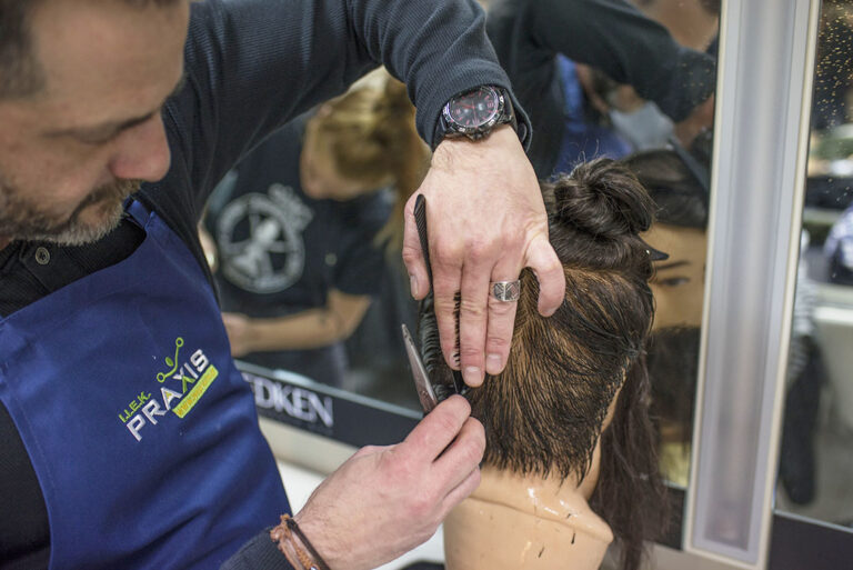 Barber & Grooming (Ανδρικό Κούρεμα & Ξύρισμα)
