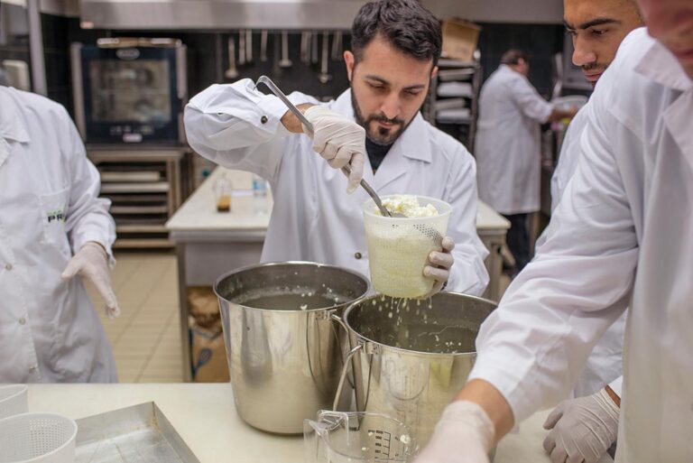 Σεμινάριο Τυροκομίας: Γραβιέρα Πρόβεια / Αγελαδινή – Μυζήθρα Νωπή