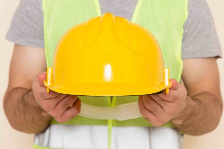 ΤΕΧΝΙΚΟΣ ΑΣΦΑΛΕΙΑΣ επιχειρήσεων B’ κατηγορίας επικινδυνότητας – Επιμόρφωση ΕΡΓΟΔΟΤΩΝ & ΕΡΓΑΖΟΜΕΝΩΝ έτους 2025